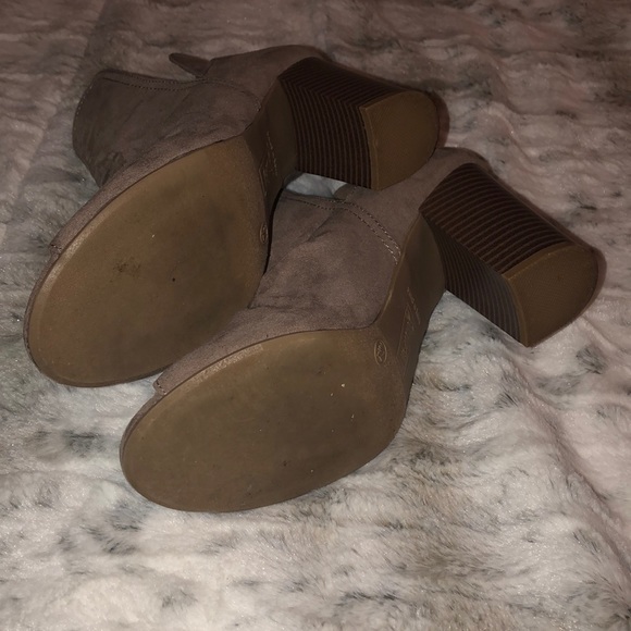 Open Toe Booties - Picture 7 of 7